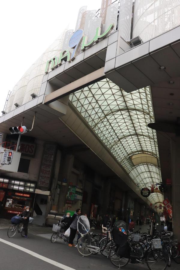 大阪ドーム徒歩10分、九条駅から3分、難波直通6分、海遊館7分、Usj11分 Villa Luaran gambar